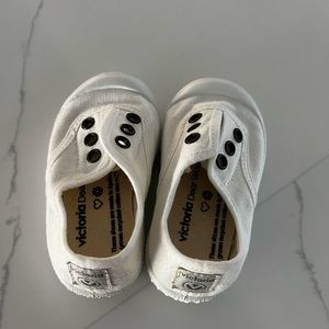 Slide on toddler white sneaker, never worn